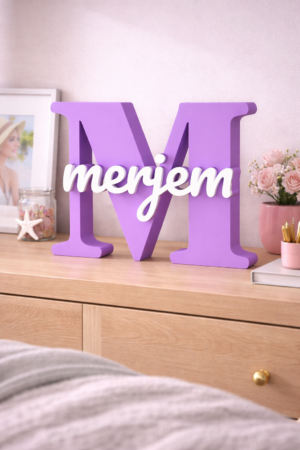 Dekorativno slovo sa imenom